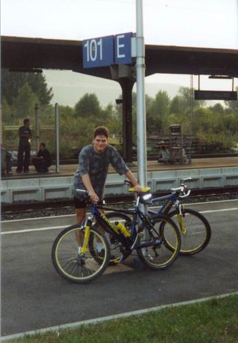Alle Jahre wieder: Daniel bei der Abfahrt am Bahnhof in Bingen Alle Jahre wieder: Daniel bei der Abfahrt am Bahnhof in Bingen