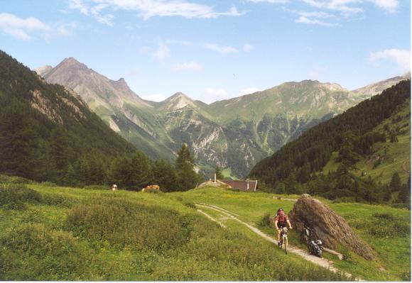 Der Aufstieg zum Pfunderer Joch (in der Nähe der Großbergalm)