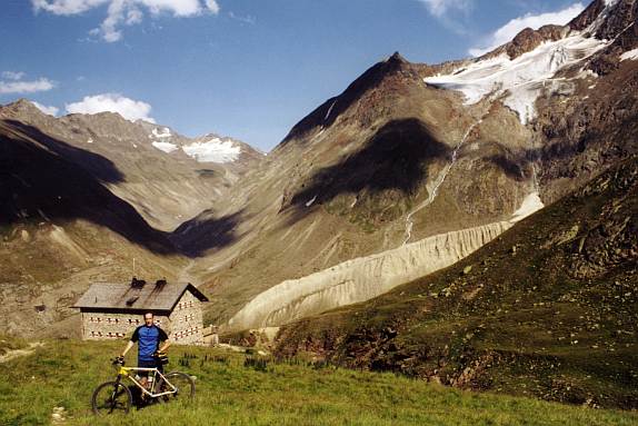 Martin Busch Haus (2501m)