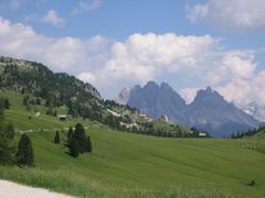 Plätzwiese mit Dürrensteinhütte (2040 m) und Cristallo Gruppe