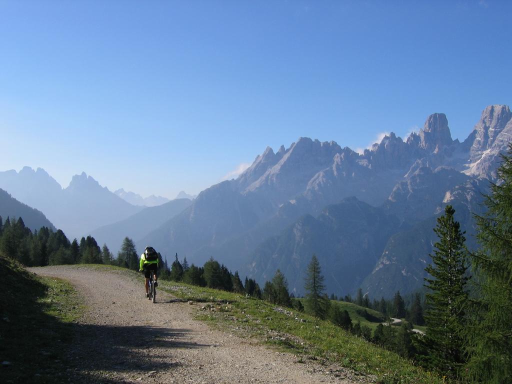 Abfahrt gen Schluderbach, rechts die Cristallo Gruppe