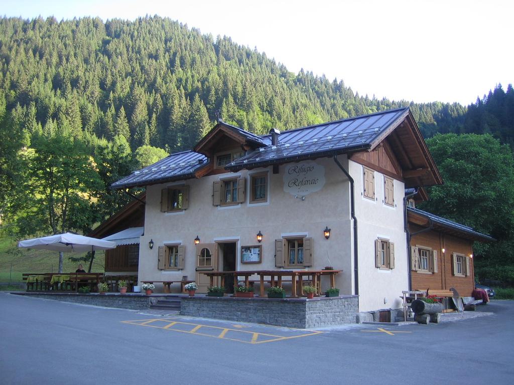 Rifugio Refavaie (1116m) Rifugio Refavaie (1116m)