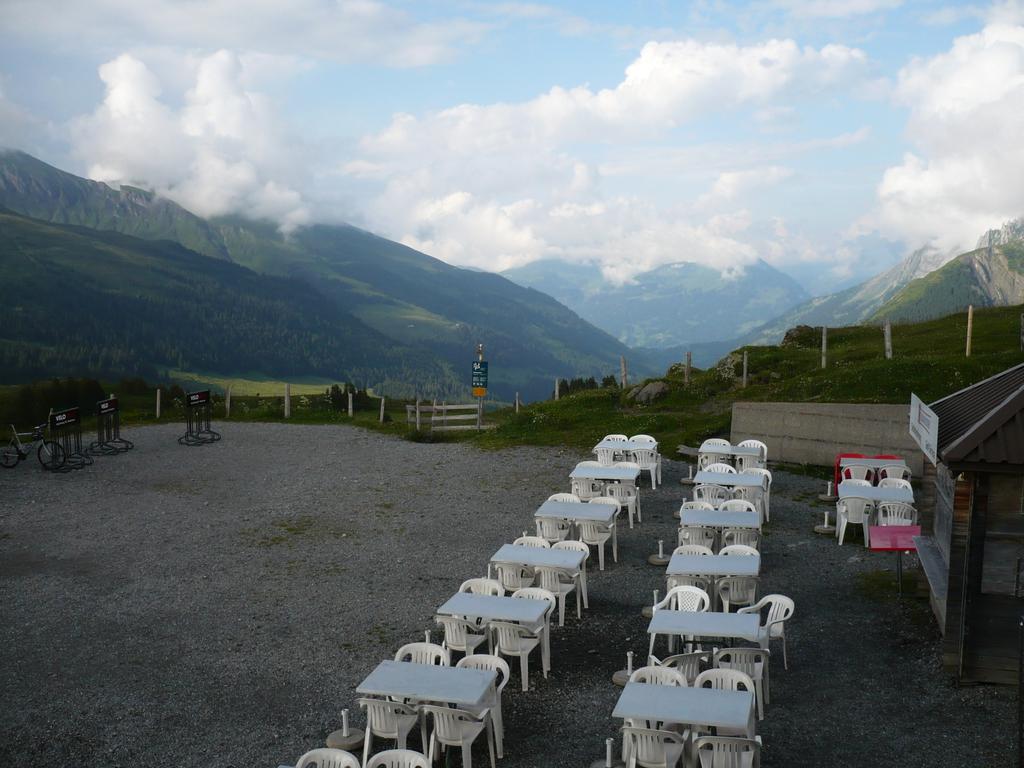 Blick vom Berghotel Große Scheidegg zurück zum Reichenbachtal