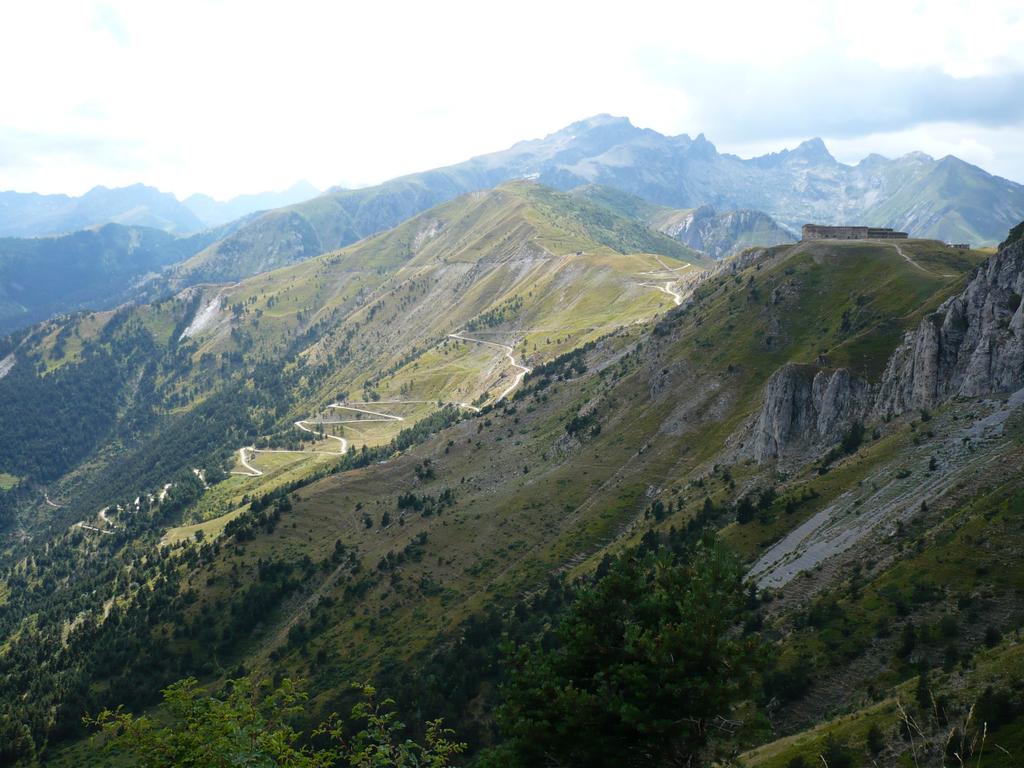 Blick zurück zum Fort Central und Colle di Tenda