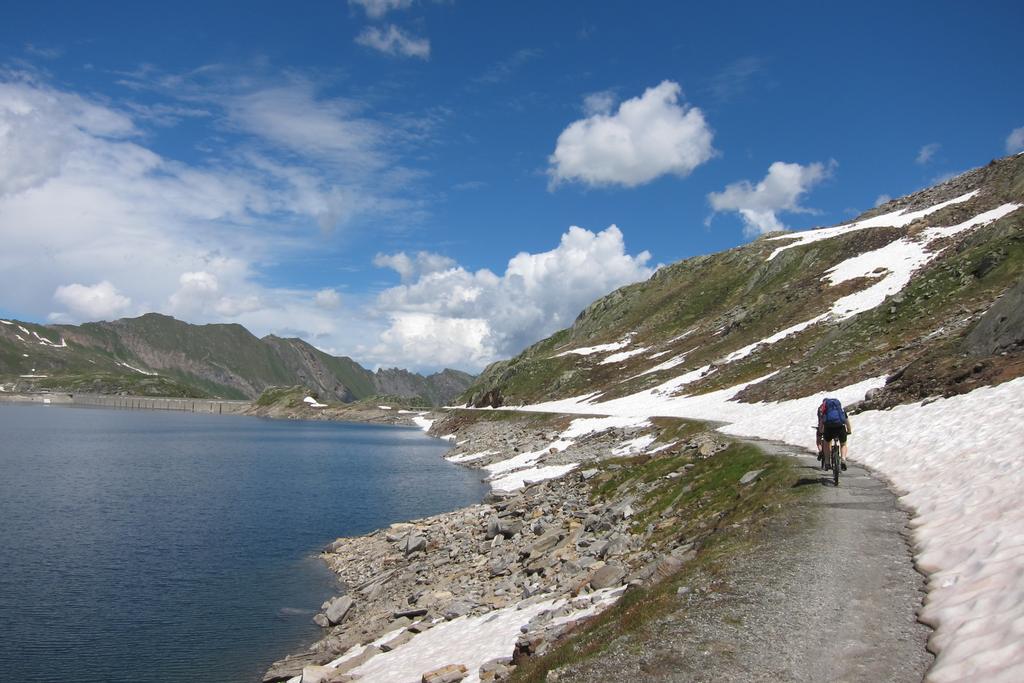 Lago del Naret