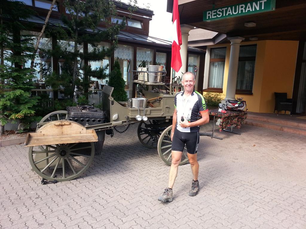 Andreas freut sich auf sein Militärgericht