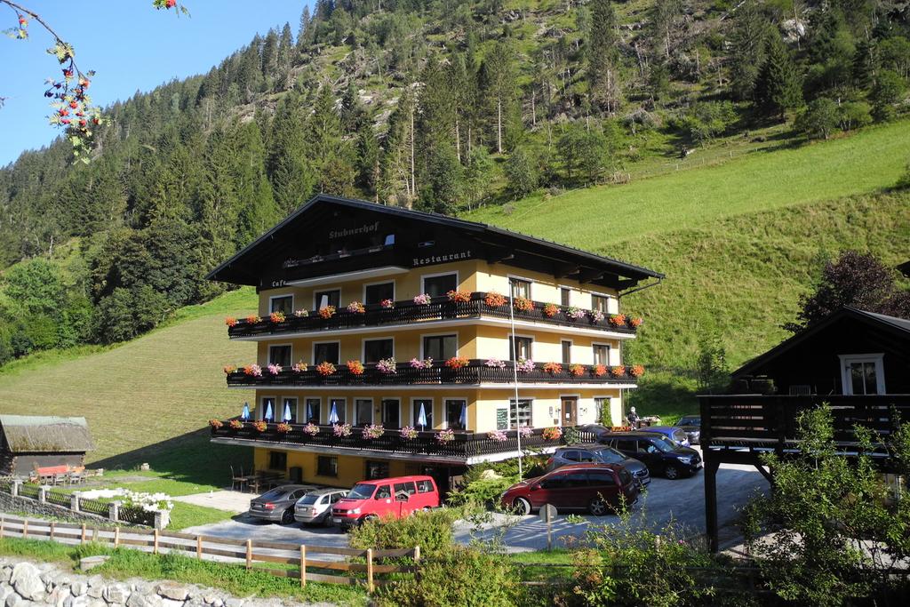 Hotel Stubnerhof im Kötschachtal (1036m) Hotel Stubnerhof im Kötschachtal (1036m)