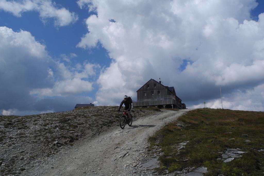 Abfahrt von der Hagener Hütte Abfahrt von der Hagener Hütte