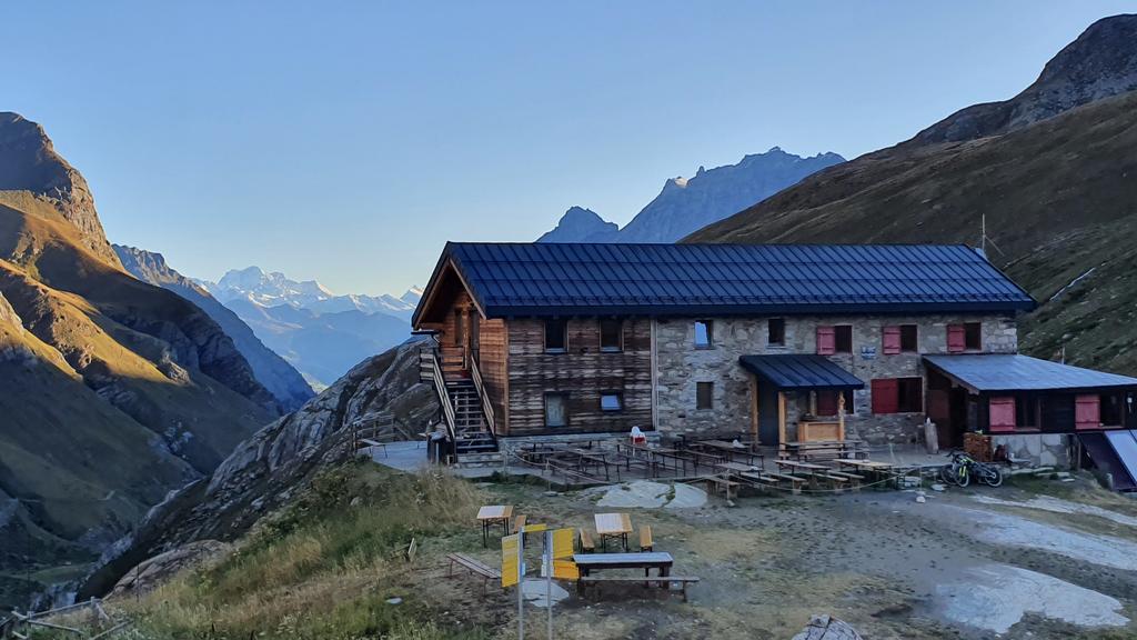 Rifugio Benevolo (2280m) am Morgen, kalt