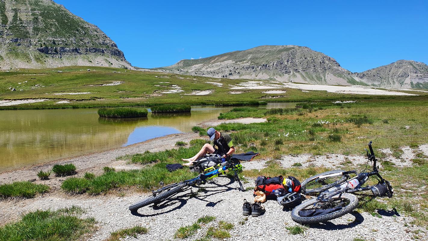 Mittagspause an den Lacs de Lignin (2280m Mittagspause an den Lacs de Lignin (2280m