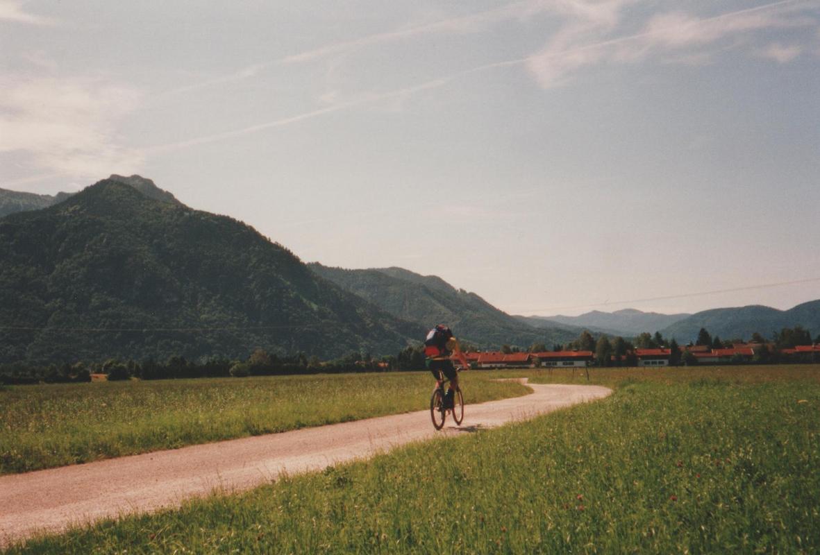 Erster Tag: Auf zu den Bergen! (530 m)