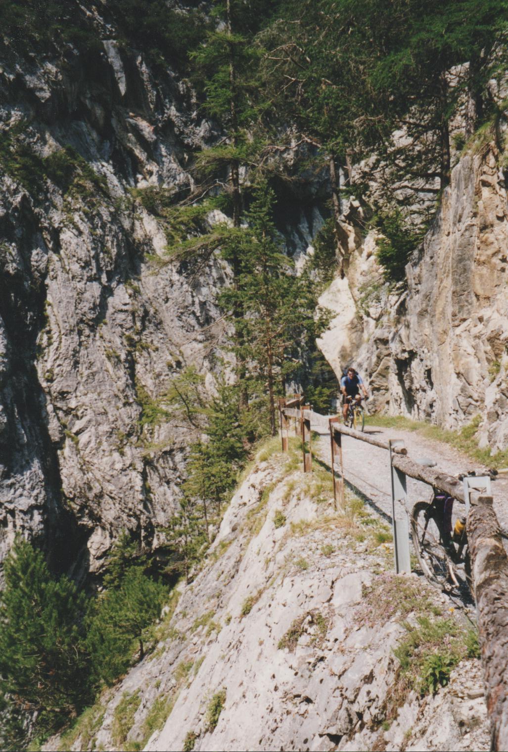 Auffahrt zur Uina Schlucht