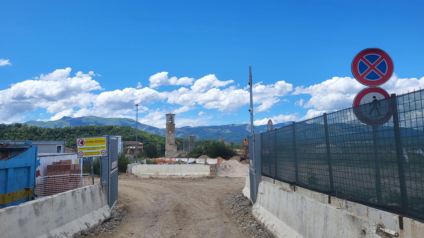 Zona Rossa in Amatrice (970 m) Zona Rossa in Amatrice (970 m)