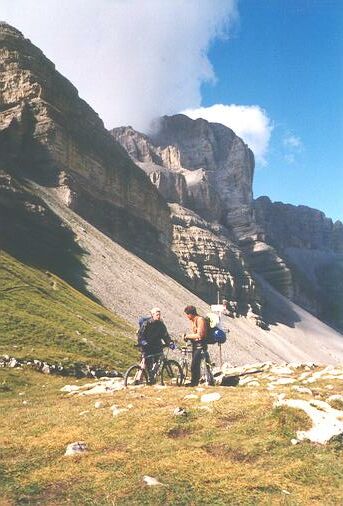 Groste Pass (2442 m) Groste Pass (2442 m)