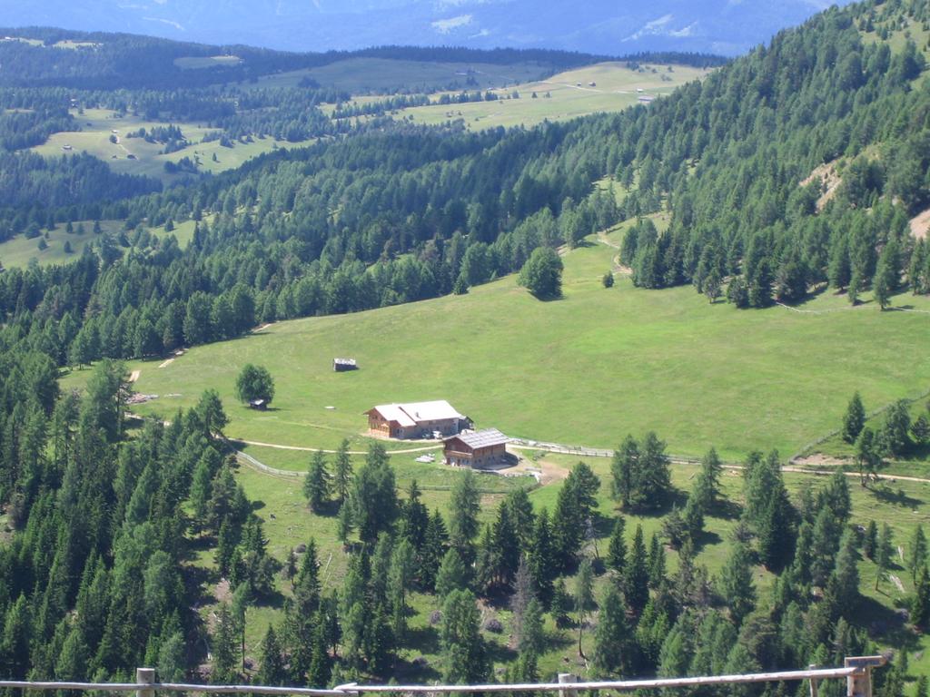 Blick zur Kreuzwiesenhütte Blick zur Kreuzwiesenhütte