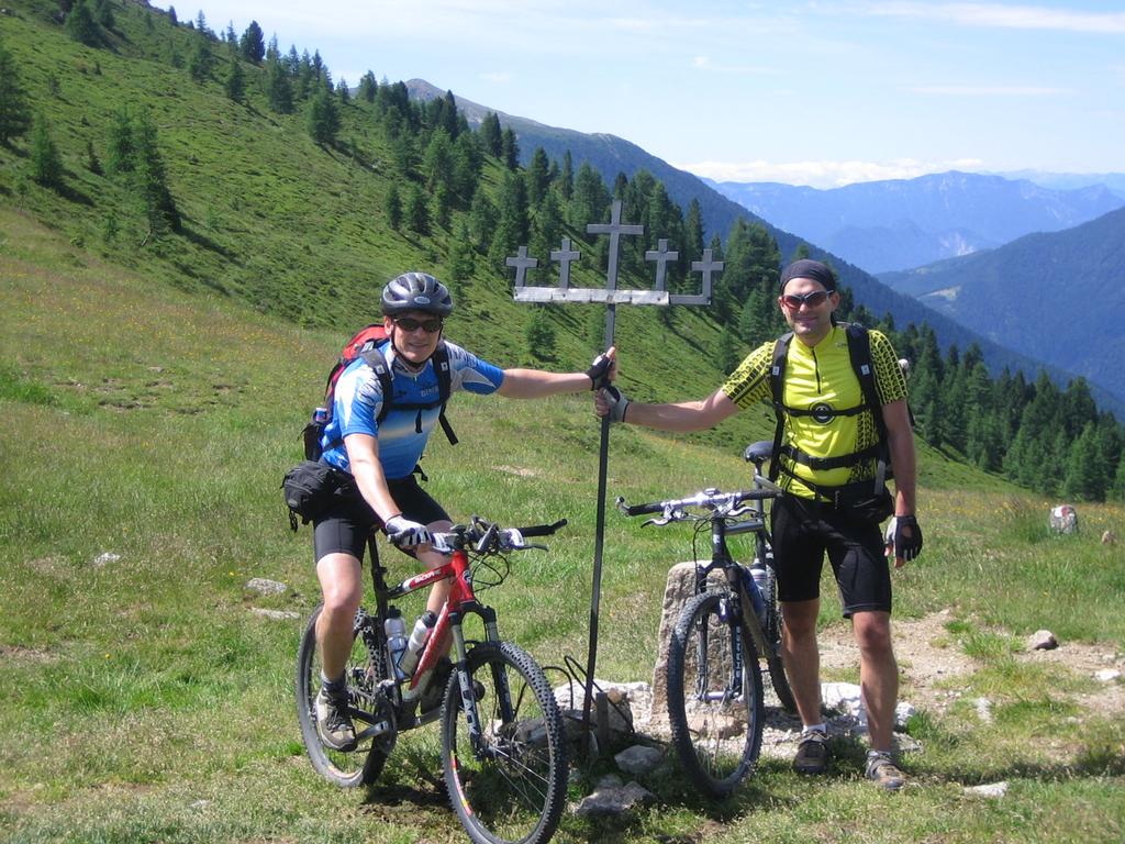 Standardfoto: Passo Cinque Croci (2018m) Standardfoto: Passo Cinque Croci (2018m)