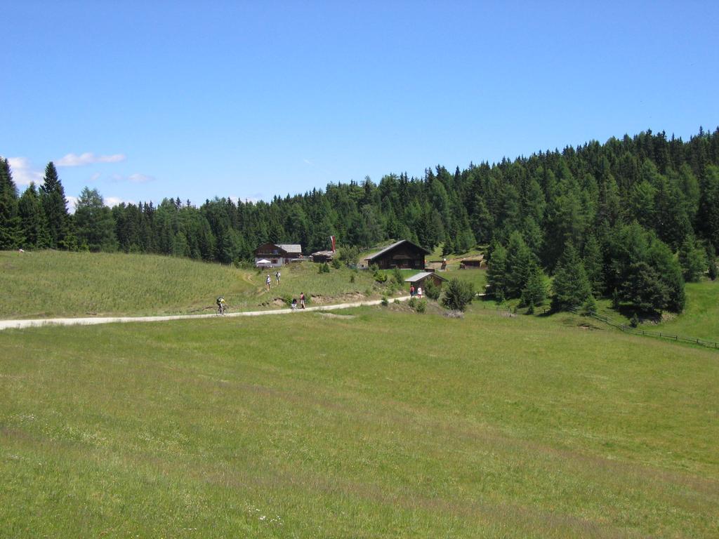 Ronerhütte (1832m) Ronerhütte (1832m)