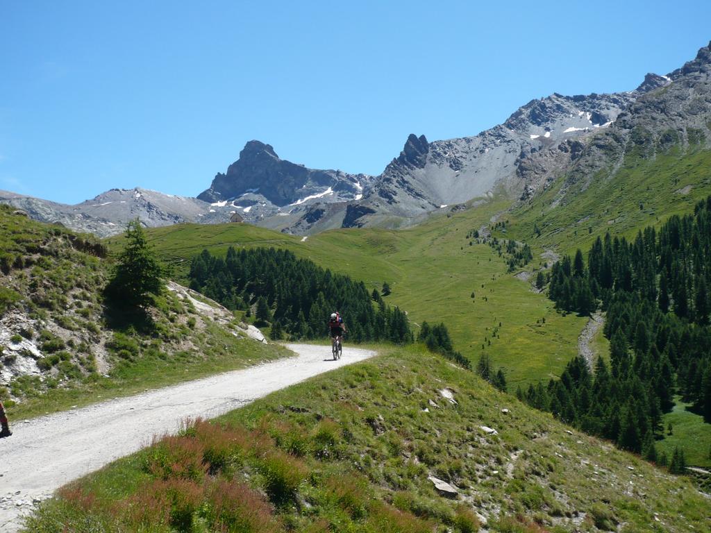 Chap. Ste. Elisabeth und Roc d.Niera (3177m)