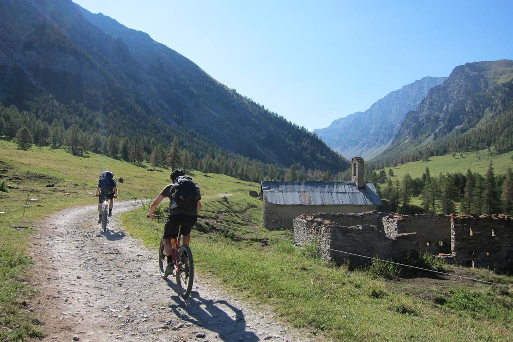 Einfahrt ins Valle del Thùres