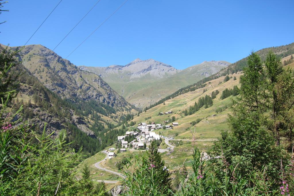 Le Roux Le Roux