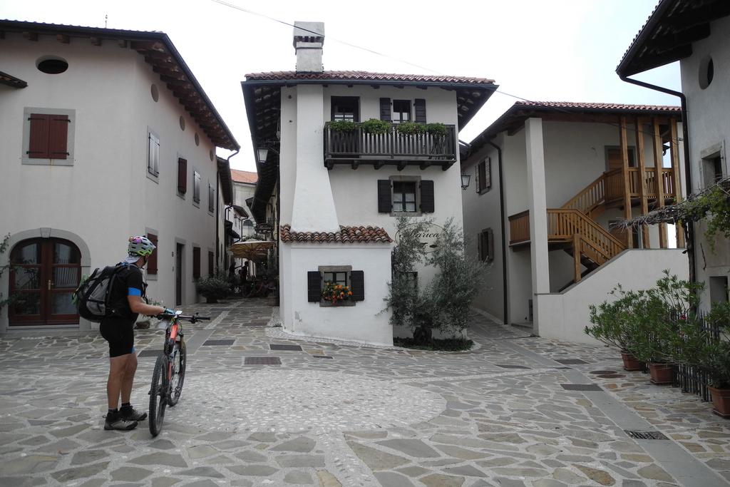 Hisa Marica in Šmartno (250m) Hisa Marica in Šmartno (250m)