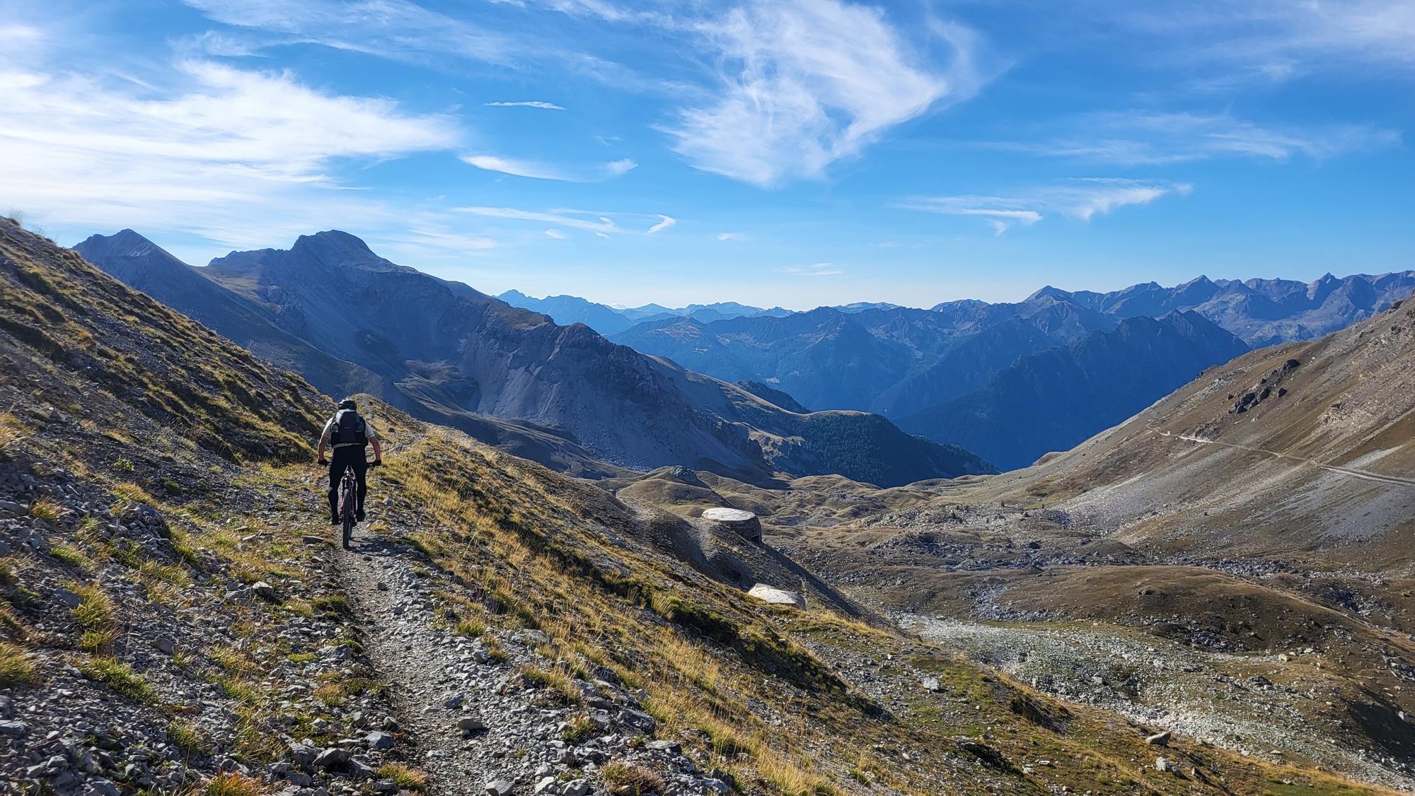Kurze Fahrstücke am Passo di Rocca Brancia (2)