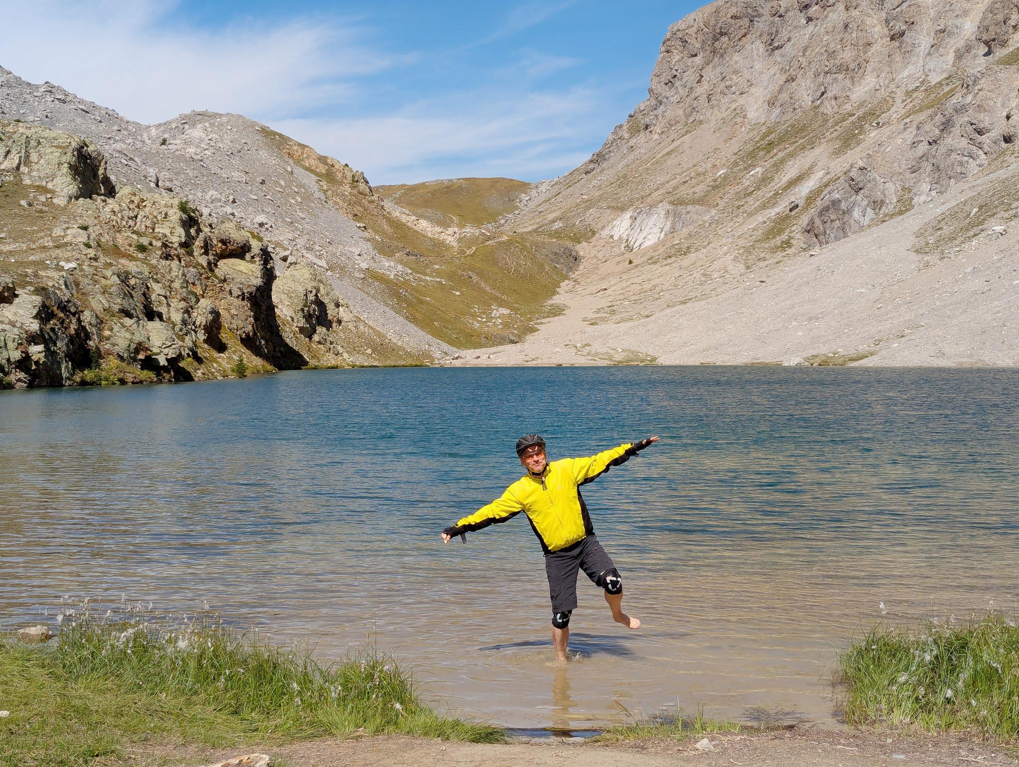 Badepause am Lago Mediano di Roburent (2350m) Badepause am Lago Mediano di Roburent (2350m)