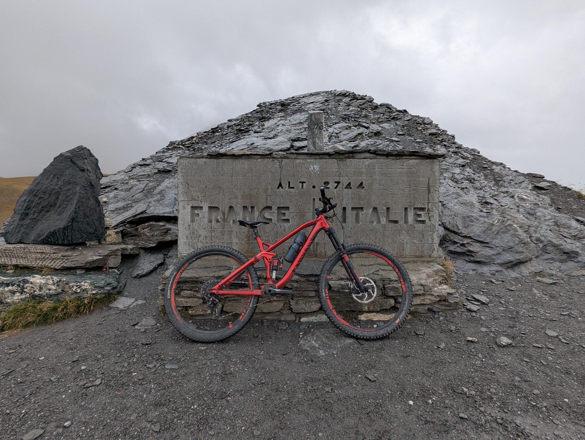 Colle dell'Agnello (2744#160;m) Colle dell'Agnello (2744#160;m)